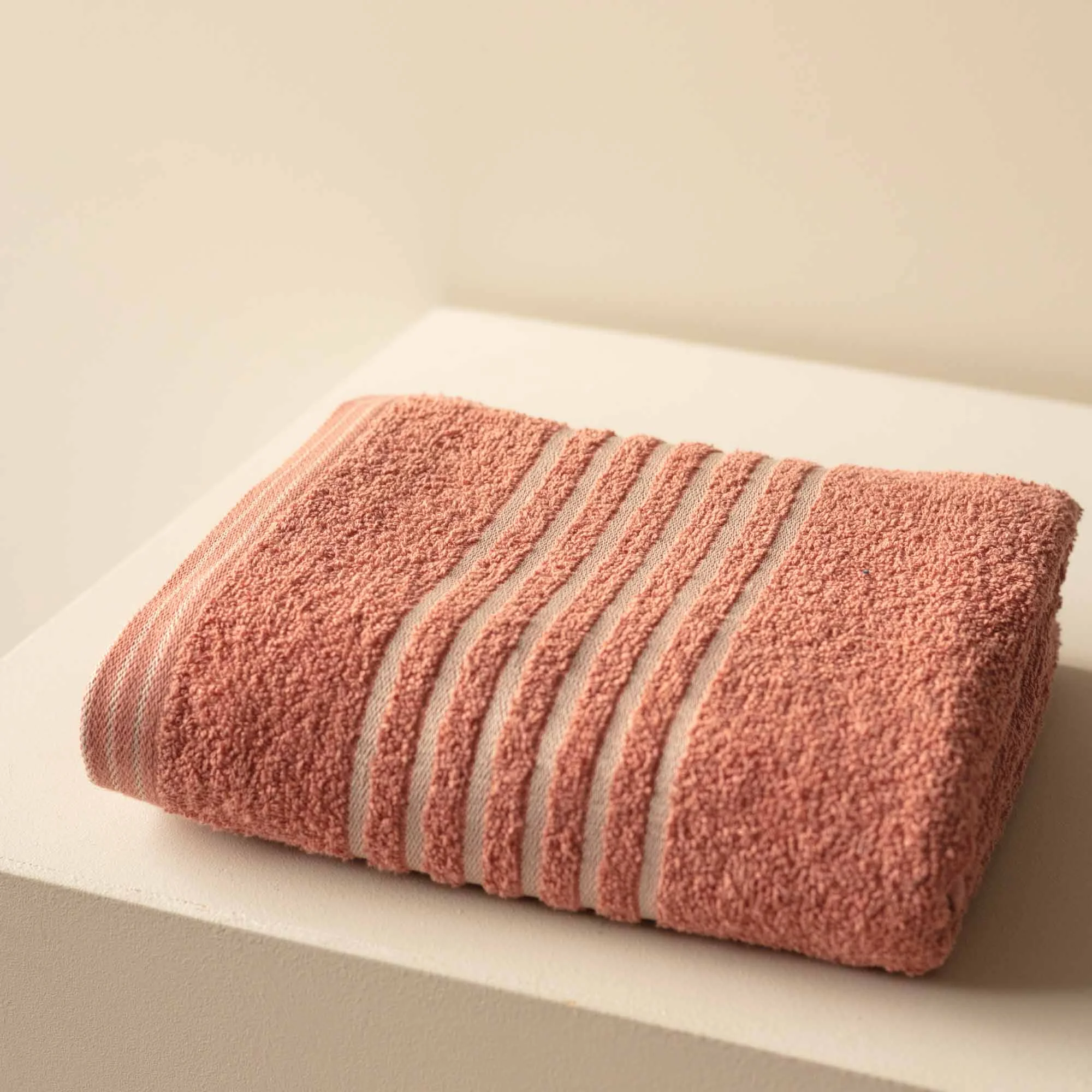 Toalla de cuerpo solar 70x140cm 400gr rosa - Toallas | D' Ensueño